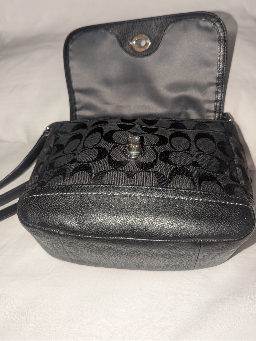 Coach Park Black Signature Canvas Turn-Lock Crossbody - Picture 8 of 12